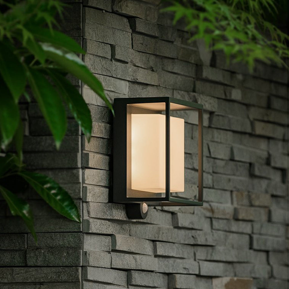 LYNORA Solar Wandlamp – Rechthoekig Acryl Design met Bewegingssensor – IP65 – LED Buitenlamp
