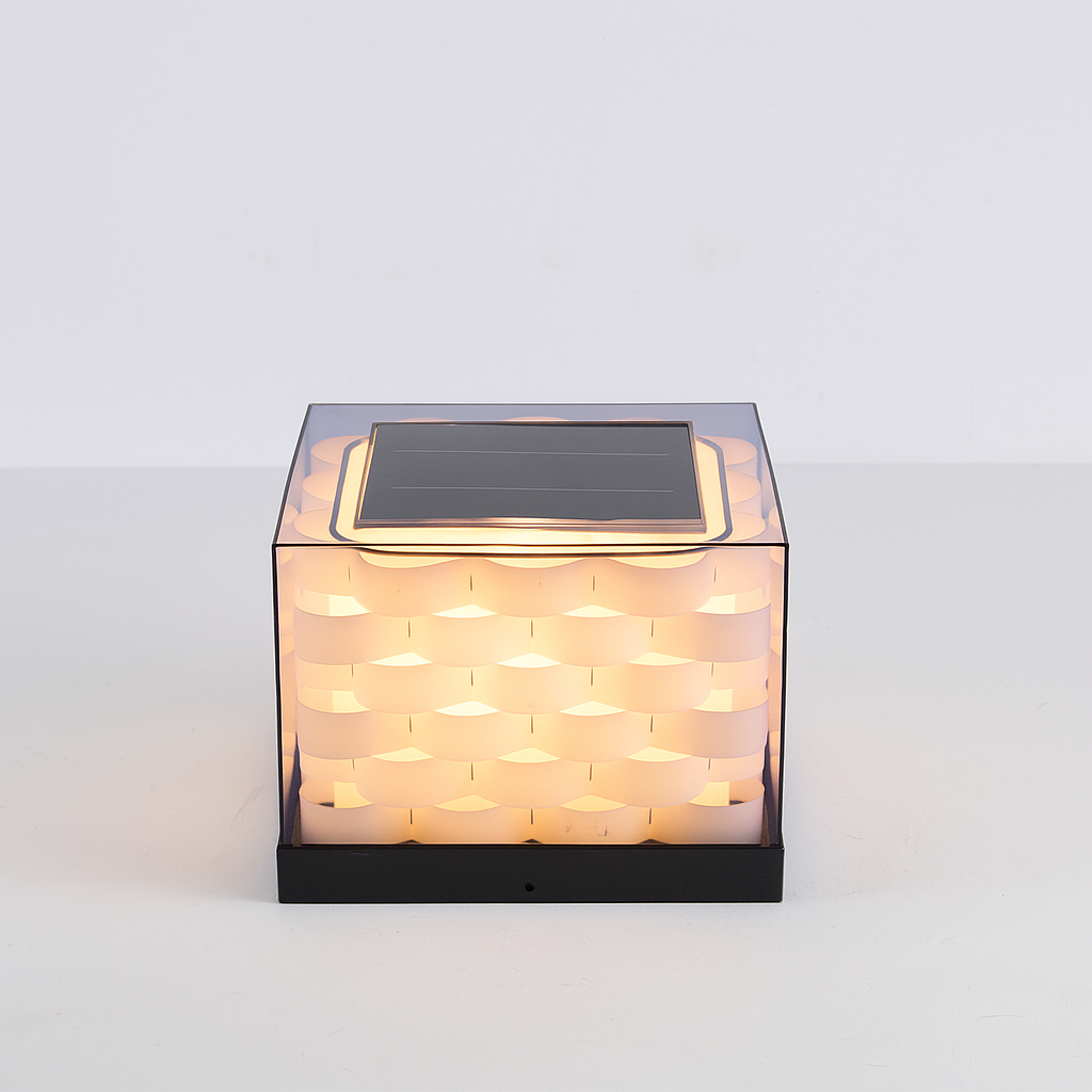 SolarWeave | Buitenlamp op Zonne-energie – Gevlochten Design – IP65 – E27 LED