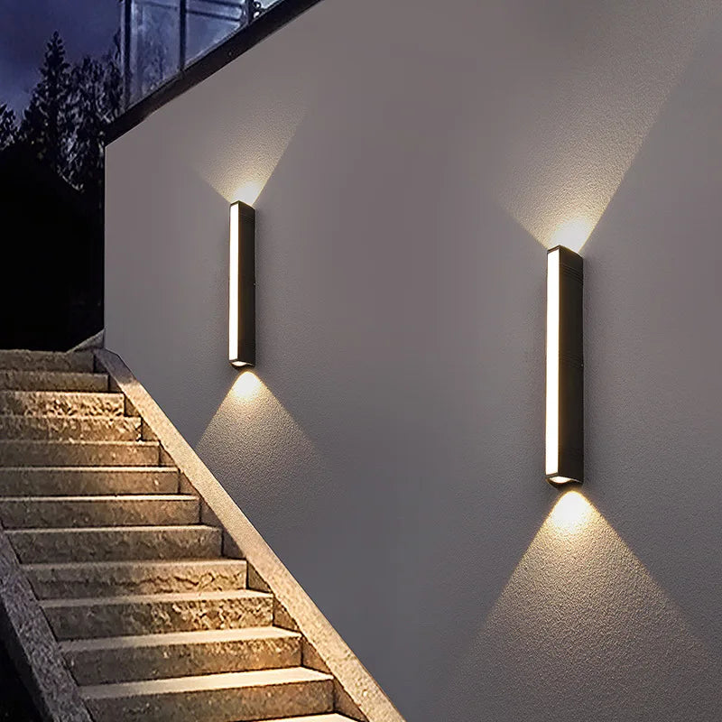 Lunor | Waterdichte IP65 Buitenlamp met lange strip LED