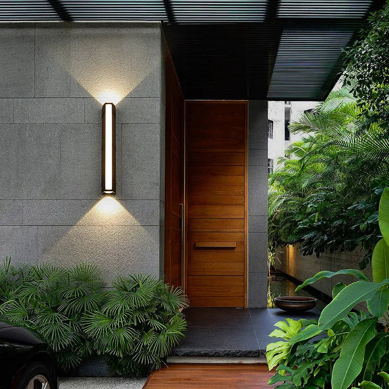 Lunor | Waterdichte IP65 Buitenlamp met lange strip LED