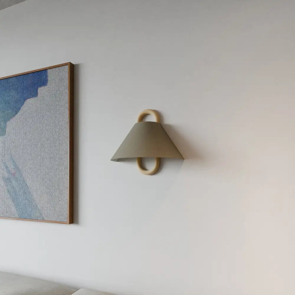 Aine – Wandlamp van Hout & Textiel – Minimalistisch Vintage Design – Warm Diffuus Licht – 34x30 cm