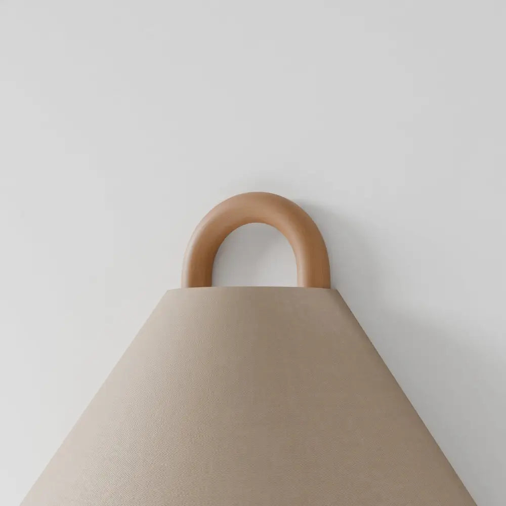 Aine – Wandlamp van Hout & Textiel – Minimalistisch Vintage Design – Warm Diffuus Licht – 34x30 cm