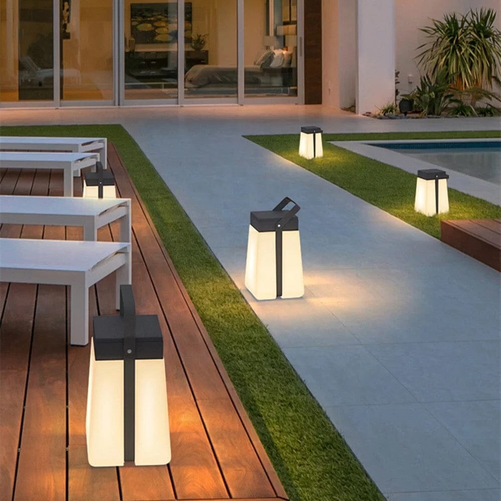 SAVANNIA | Solar Buitenlamp – LED Tuinlamp in Scandinavische Stijl – Weerbestendig – Zwart Mat Aluminium – Nordic Design