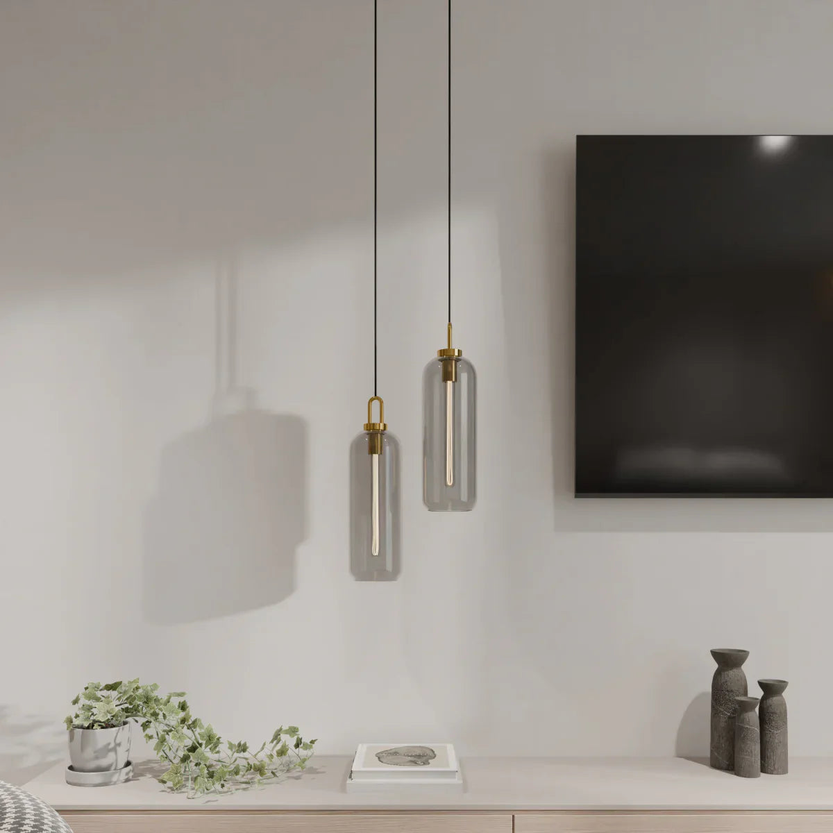 GlasNura – Moderne Hanglamp met Grijs of Transparant Glas en Messing Details