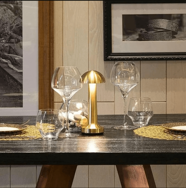 LightElegance - Moderne Tafellamp met Stijlvol Ontwerp