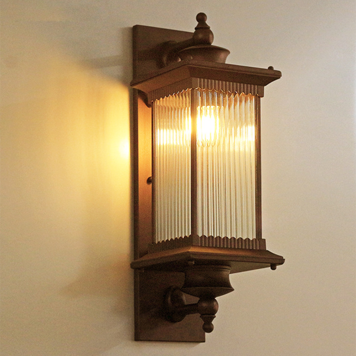 BRAVENO Wandlamp – Vintage Buitenlamp met Rechthoekig Ontwerp – Aluminium & Glas – E27 Fitting