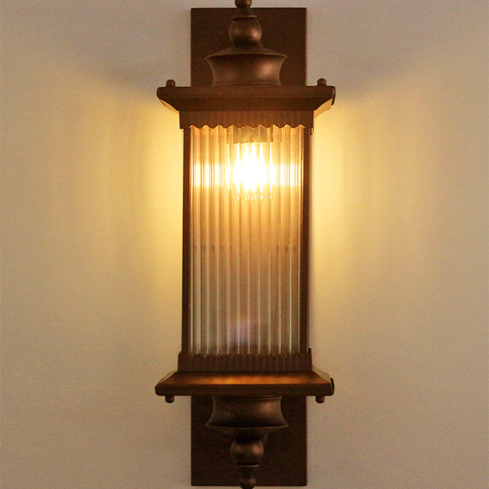 BRAVENO Wandlamp – Vintage Buitenlamp met Rechthoekig Ontwerp – Aluminium & Glas – E27 Fitting