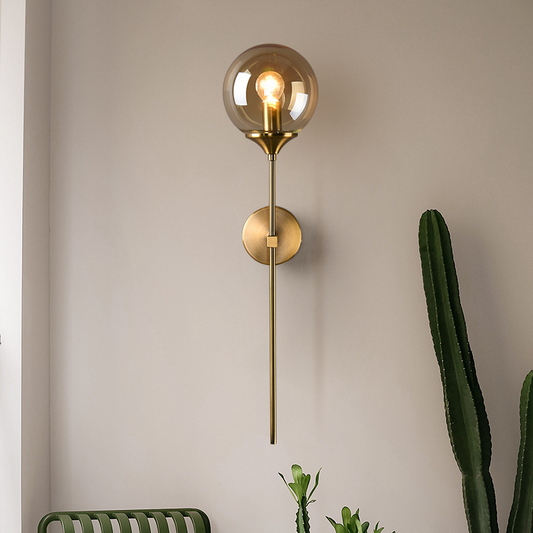LUMENZA | Wandlamp met Rookglas Bol – Goudkleurig Frame – E27 – 50 cm