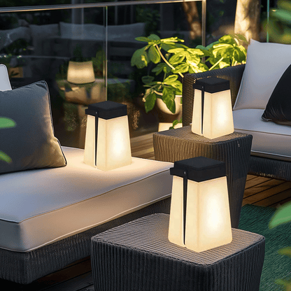 SAVANNIA | Solar Buitenlamp – LED Tuinlamp in Scandinavische Stijl – Weerbestendig – Zwart Mat Aluminium – Nordic Design