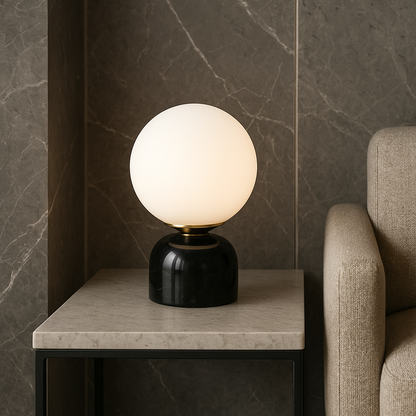 Marnor | Marmeren Tafellamp met Glazen Kap – Scandinavisch Design