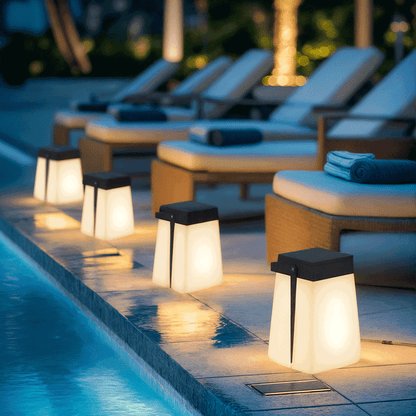 SAVANNIA | Solar Buitenlamp – LED Tuinlamp in Scandinavische Stijl – Weerbestendig – Zwart Mat Aluminium – Nordic Design