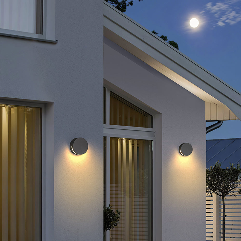 CIRVIA Buitenlamp – Ronde LED Wandlamp – IP65 – Metaal & Glas – Warm Licht