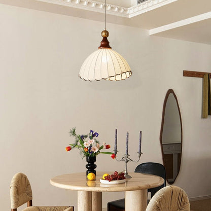 VELMARA Hanglamp – Stoffen Plissé Kap met Hout & Goudkleurig Metaal – Ø40 cm