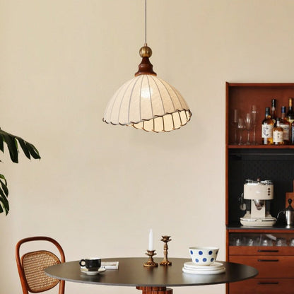 VELMARA Hanglamp – Stoffen Plissé Kap met Hout & Goudkleurig Metaal – Ø40 cm
