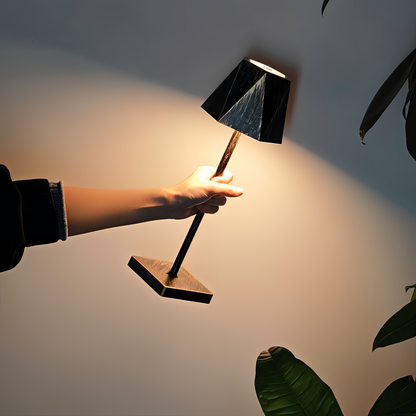 PolyNova - Draagbare Zeshoekige LED-Tafel Lamp - Waterdicht en Oplaadbaar