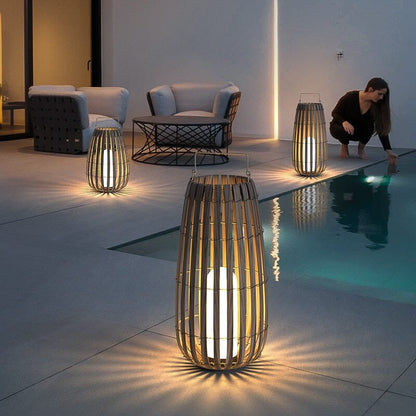 SolarRattan | Solar Buitenlantaarn van Rotan – Duurzame LED Tuinverlichting – Waterdicht – 3 Formaten