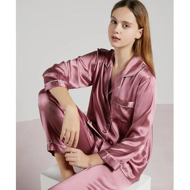 Celeste Zijden Dames Pyjama – Luxe & Comfortabele Nachtkleding