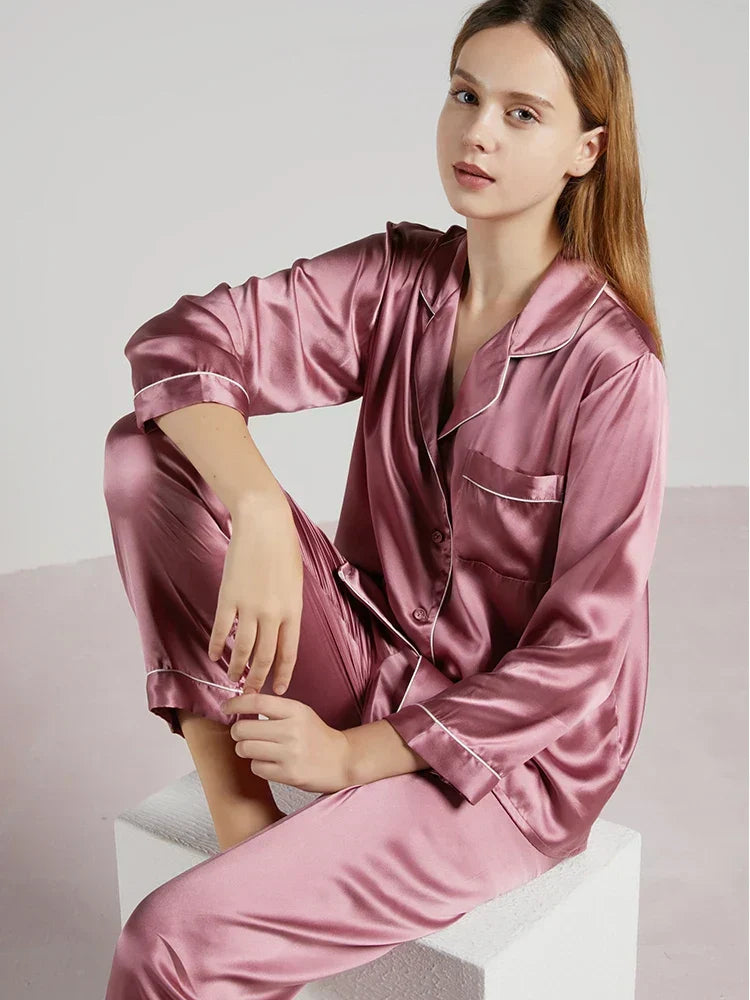 Celeste Zijden Dames Pyjama – Luxe & Comfortabele Nachtkleding