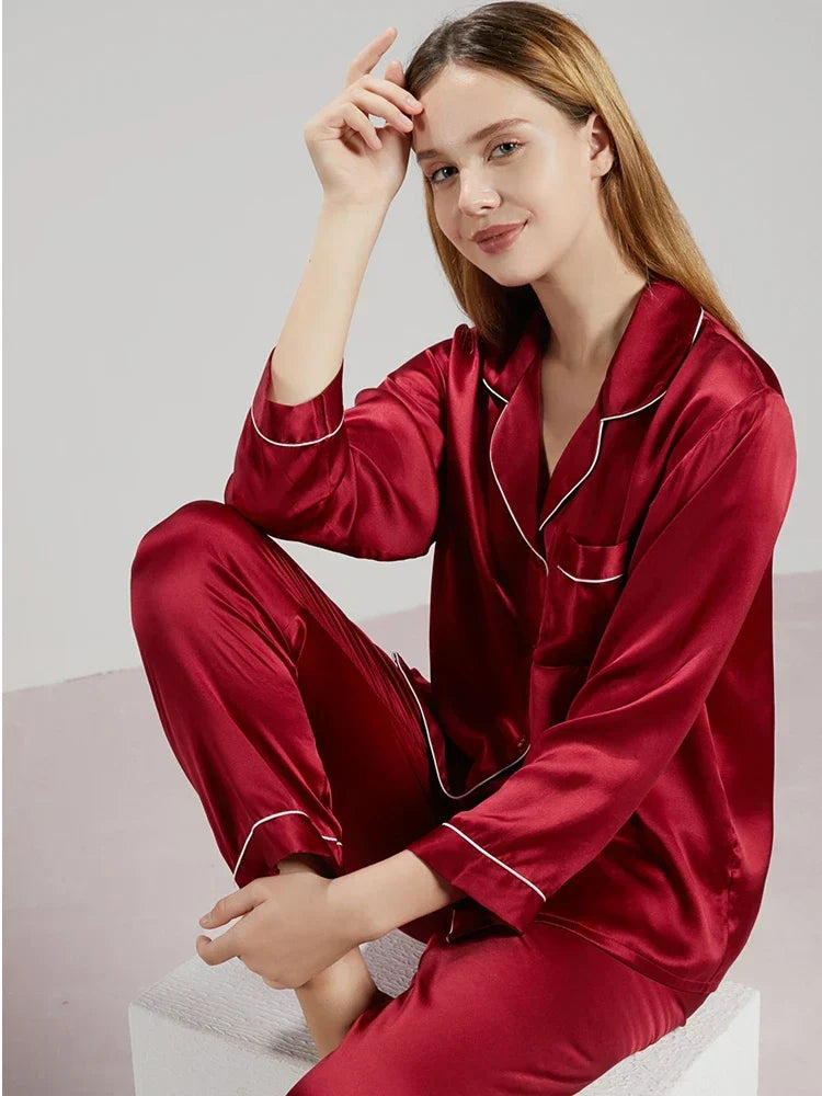 Celeste Zijden Dames Pyjama – Luxe & Comfortabele Nachtkleding