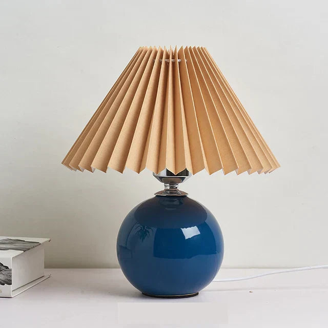 ClassicNova - Vintage Tafellamp met Geplooide Lampenkap