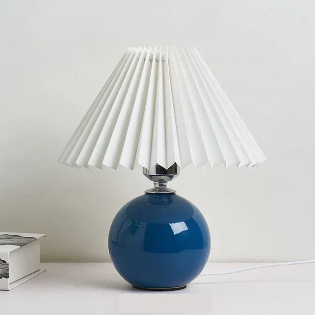 ClassicNova - Vintage Tafellamp met Geplooide Lampenkap