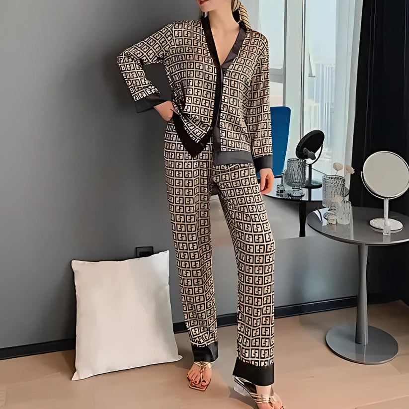 Liselle - Stijlvolle Geometrische Satijnen Pyjama Set