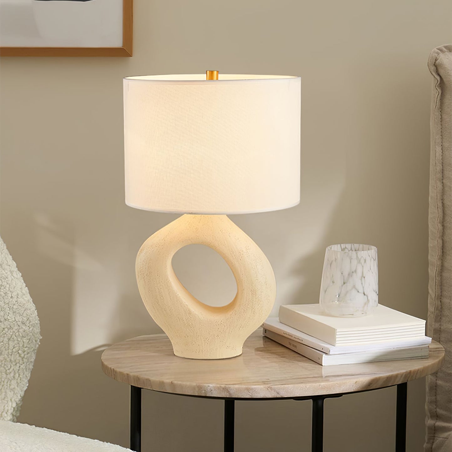 ModernGlow – Resin Tafellamp met Linnen Scherm